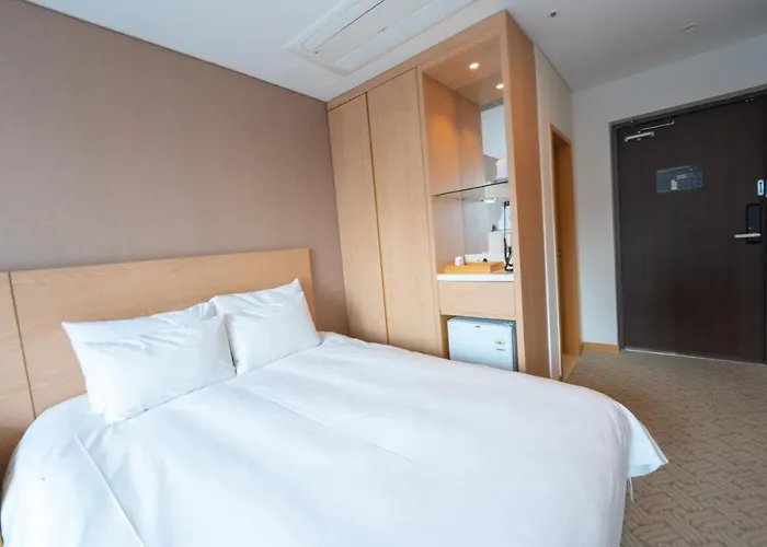 Lumia Tourist Hotel Seúl